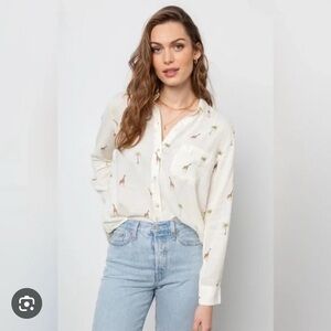 Rails Charli Button Down Linen Shirt in Safari Giraffe Print

EUC
